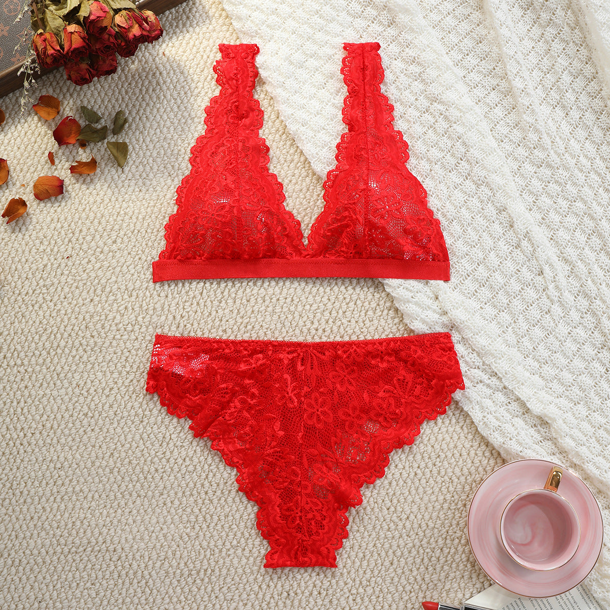 French Wireless Sexy Lace Bra Women Comfortable Triangle Cup Thin Underwear Underwear