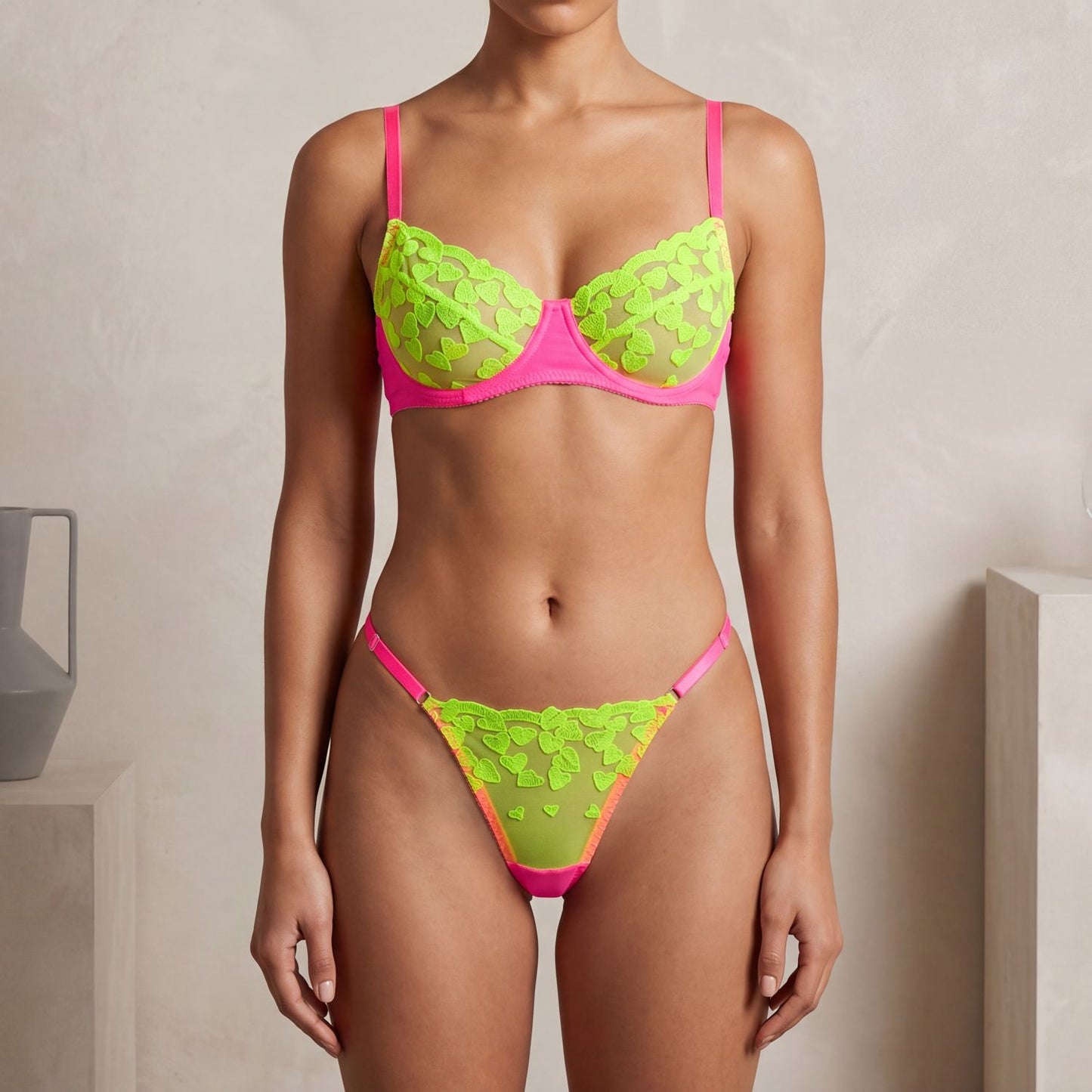 Sexy French Heart-Shaped Sexy Lingerie Set See through Gathering Bra T Back
