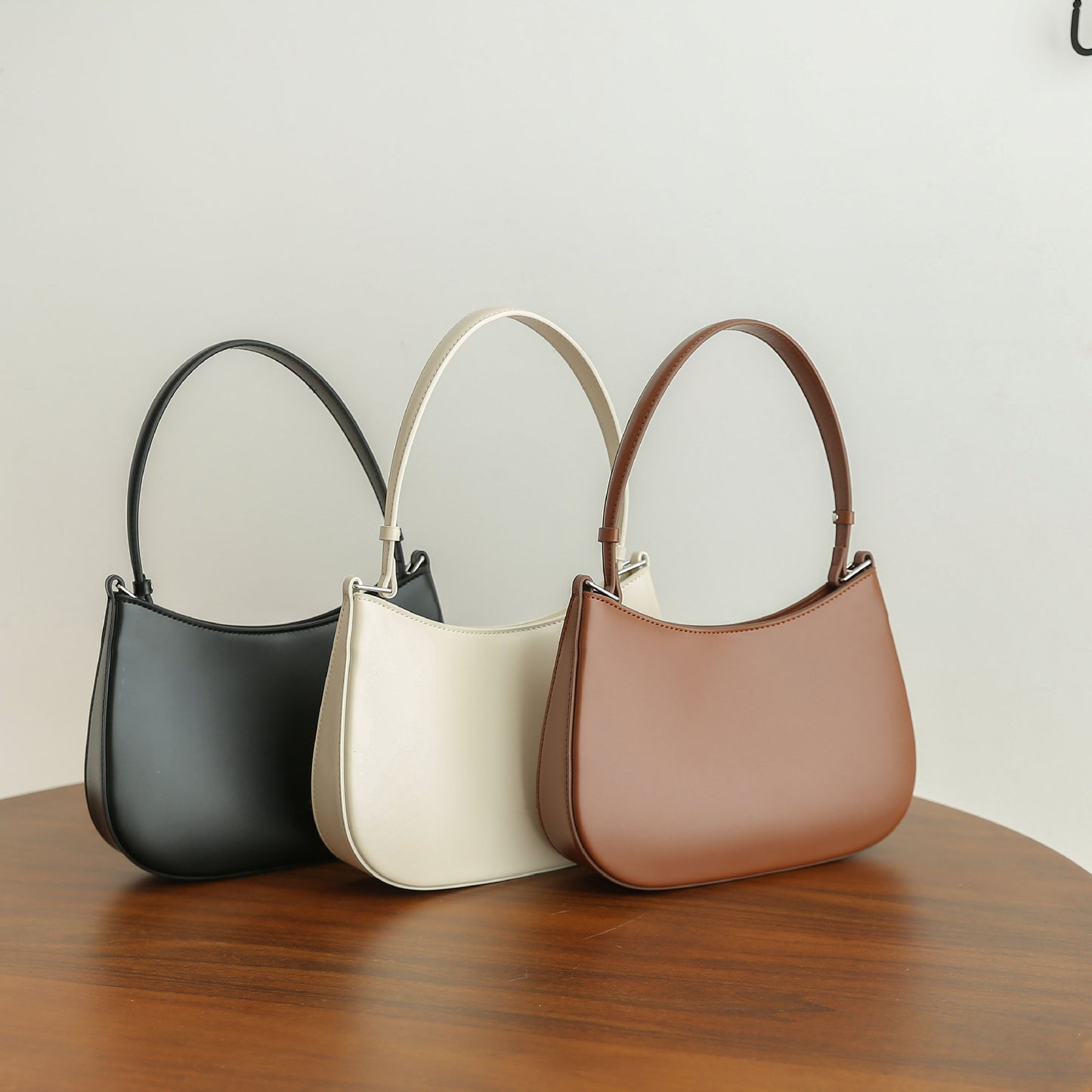 Bag Spring Summer High Sense Niche Underarm Bag Simple Women Bag Light Luxury All Match Office Shoulder Bag