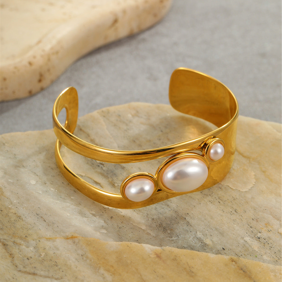 Hollow Out Cutout Stainless Steel Bracelet with Pearl Opening Bracelet 18K Gold Plating Advanced Hand Jewelry - Wanita Store
