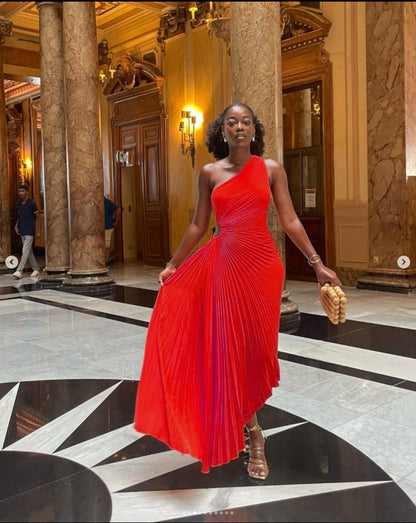 Popular Slim One Shoulder Cutout Pleated Dress - Wanita Store