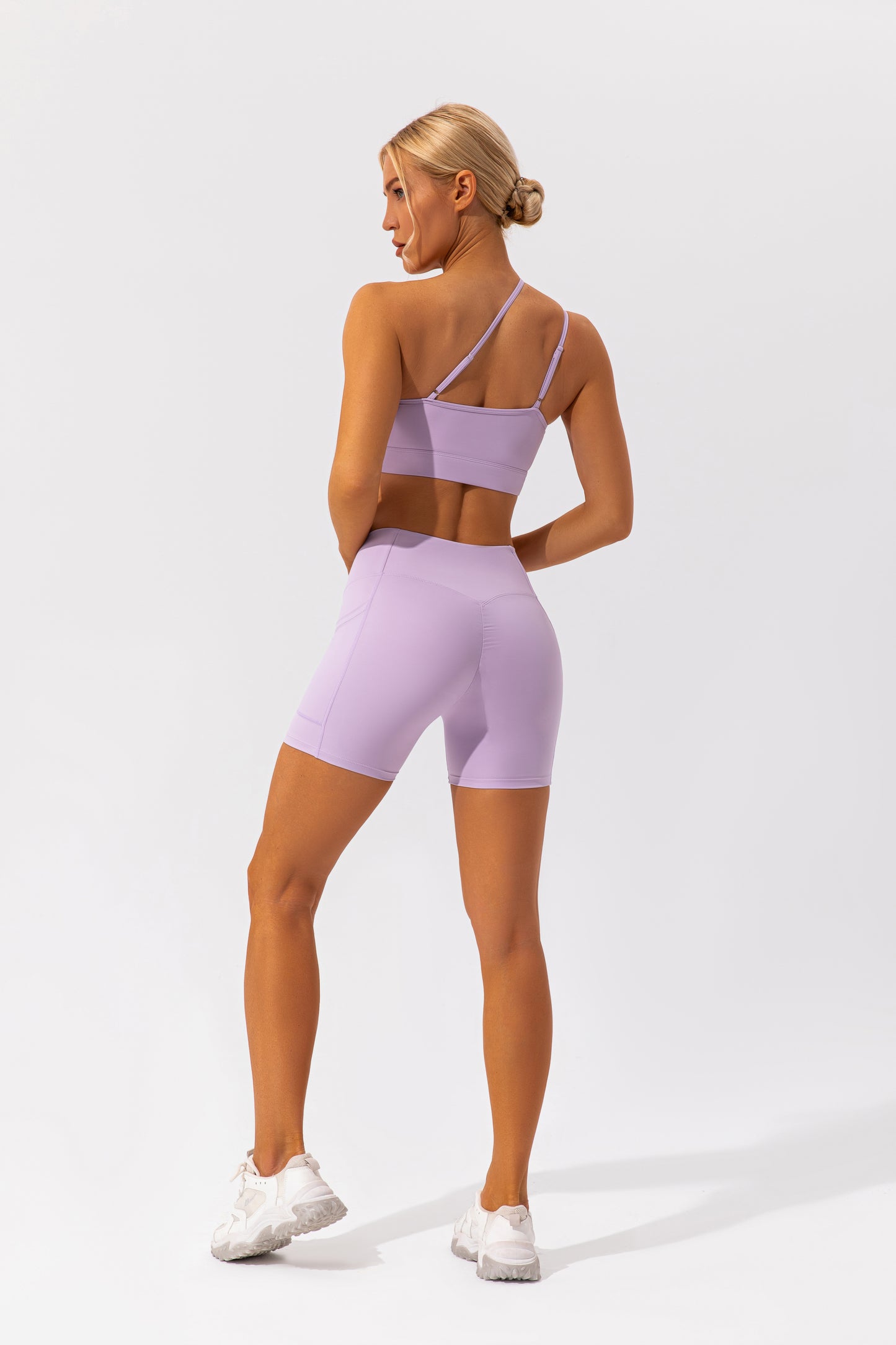 Nude Feel Yoga Clothes Women Hip Lift Quick Drying Breathable Tight Running Exercise Shorts Fitness Suit