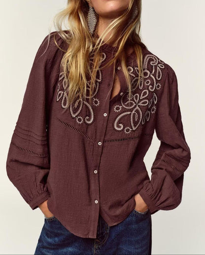 Ropa de mujer Camisa casual con bordado en el pecho