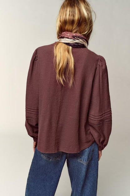 Ropa de mujer Camisa casual con bordado en el pecho