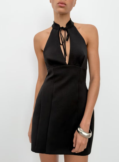 Vestido corto de verano de mujer con cuello halter y cordones