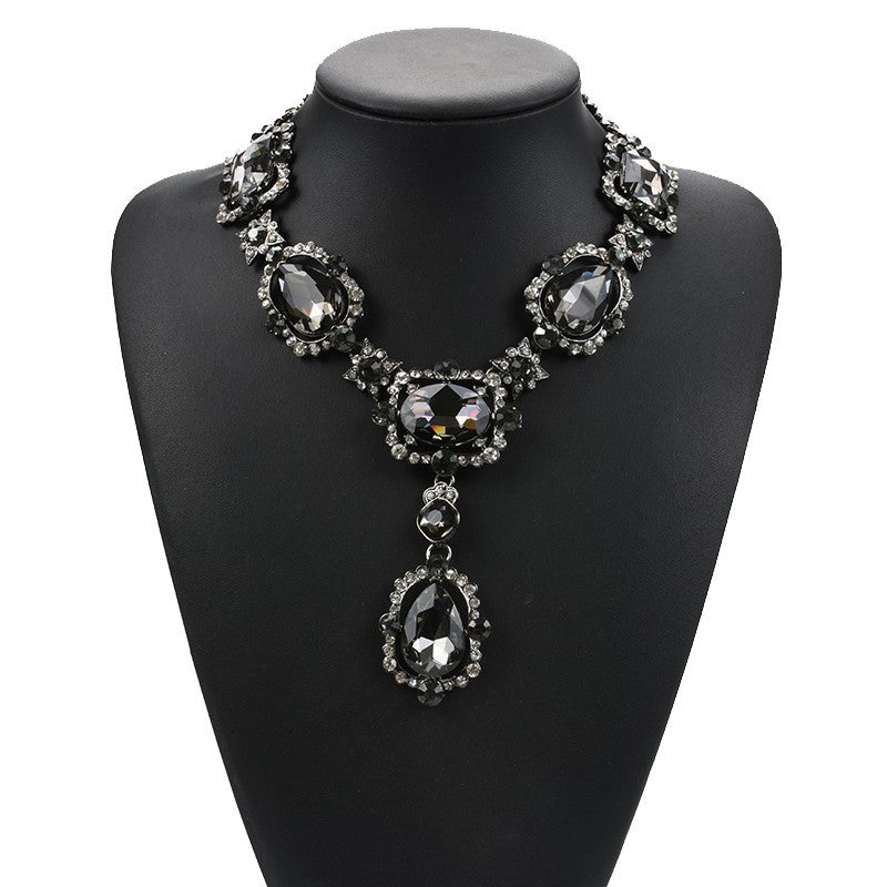 Exaggerated Jewelry Alloy Glass Crystal Clavicle Chain Temperamental Popular Inlaid Jewel Water Drop Necklace - Wanita Store
