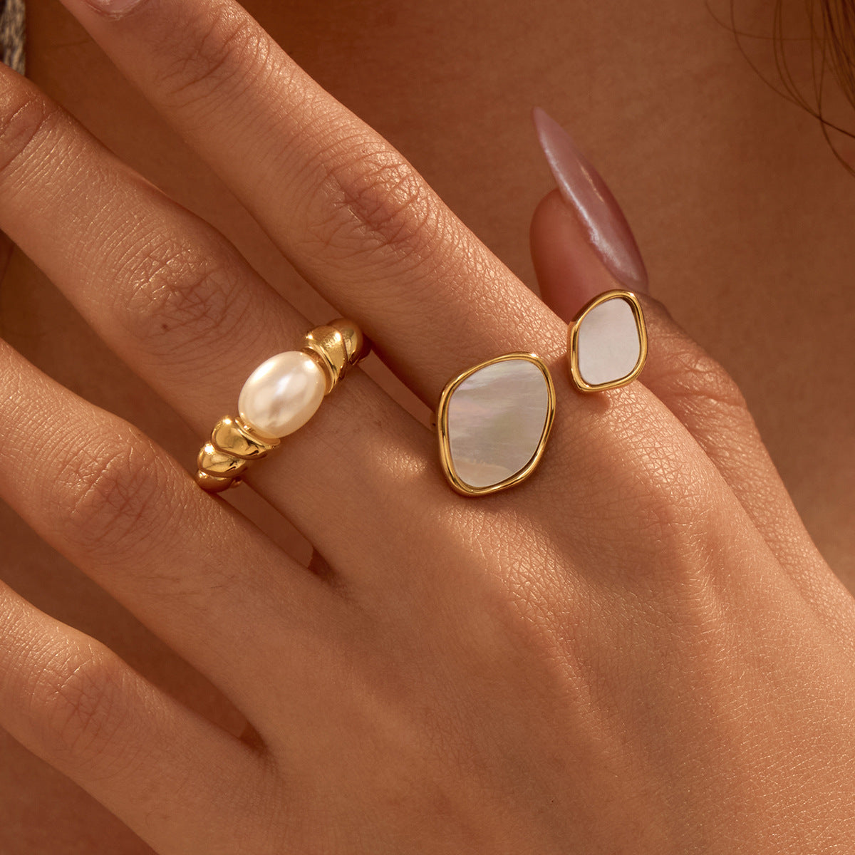 Irregular Asymmetric Design Geometric Abstract White Shell Stainless Steel Ring 18K Gold Twist Hand Jewelry - Wanita Store