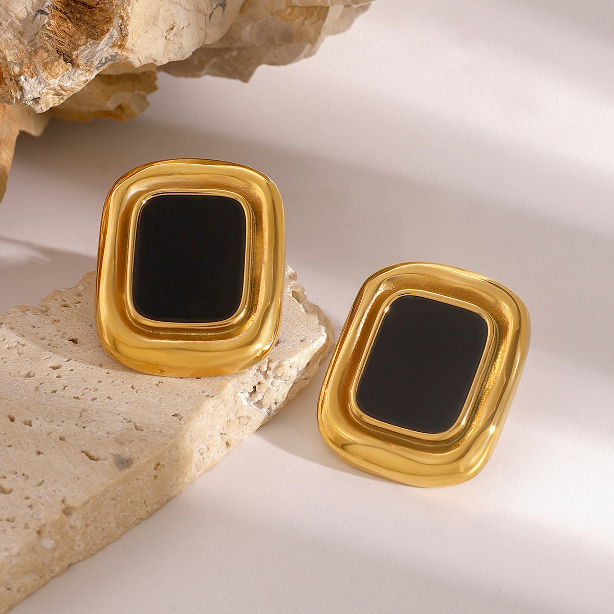 Stainless Steel Resin Square Earrings High Sense Retro Affordable Luxury Earrings French Texture Ornament - Wanita Store