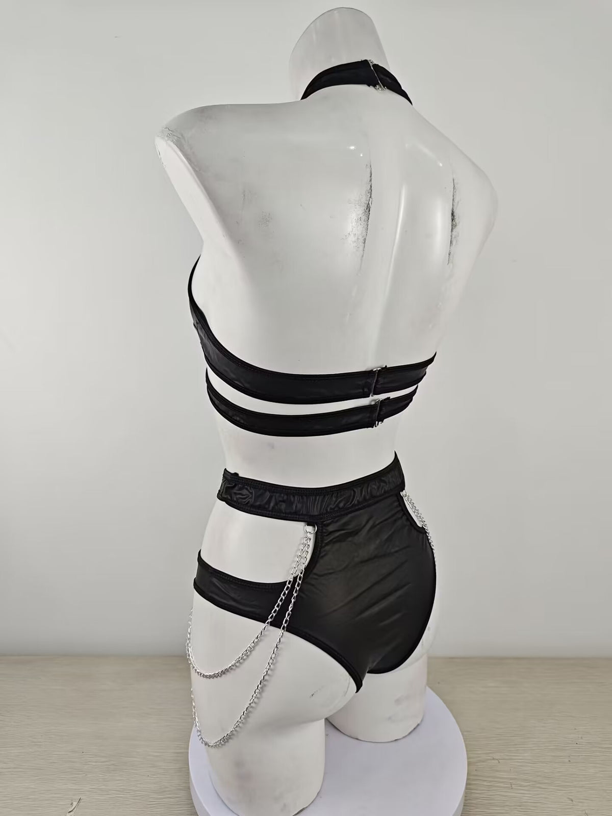 Sexy Metal Chain Buckle Patent Leather Halter Two Piece Sexy Lingerie Set