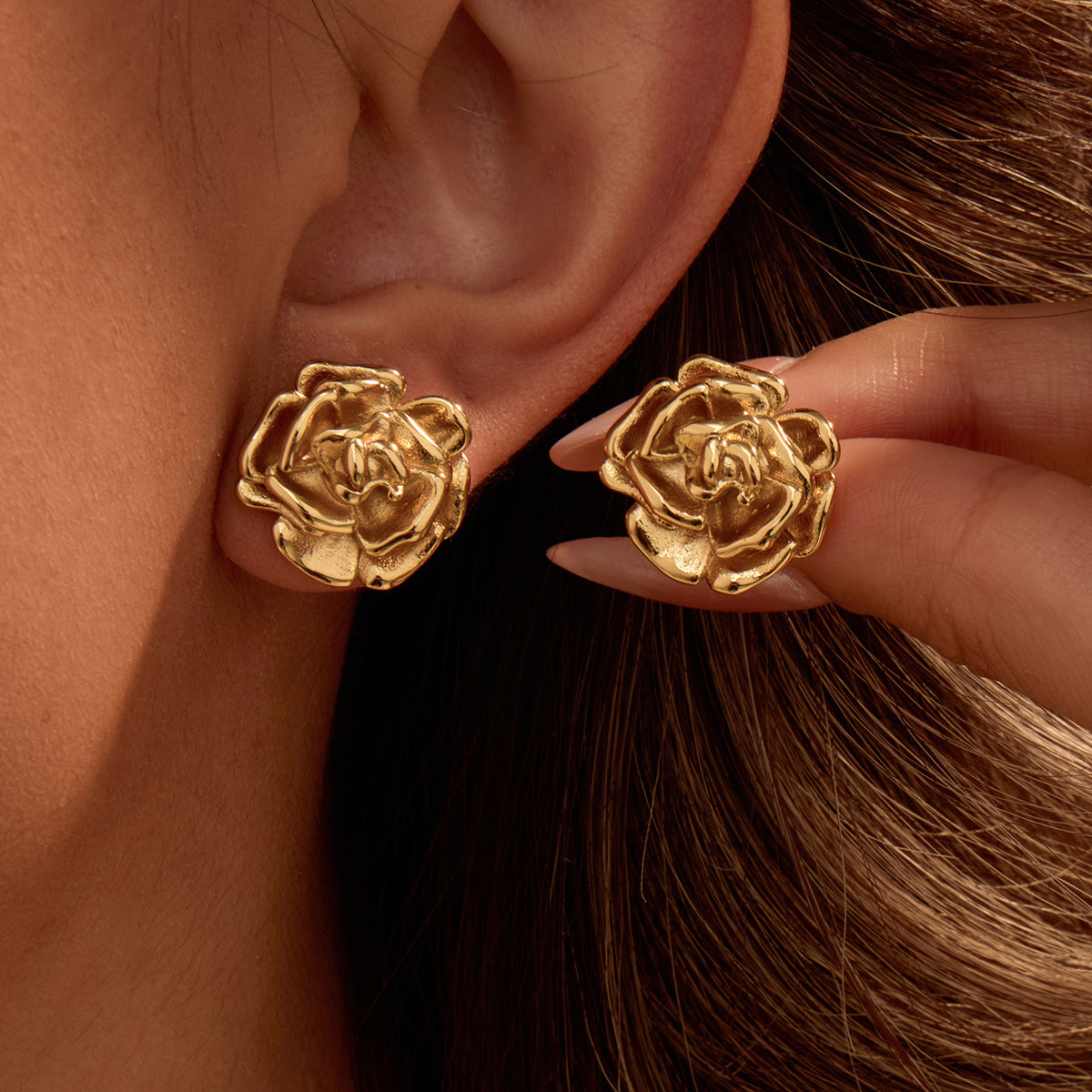 Rose Stainless Steel Studs Exquisite Refined Grace Niche 18K Gold Plating Earrings - Wanita Store