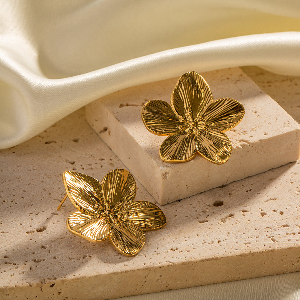 French Court Matte Retro Gold Stainless Steel Floral Metal Stud Earrings High Grade Earrings Earrings Accessories - Wanita Store