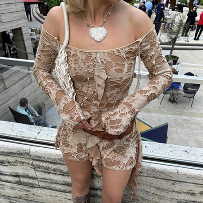 Robe asymétrique irrégulière à manches cloche dénudant les épaules en tissu déchiré au look rétro chic