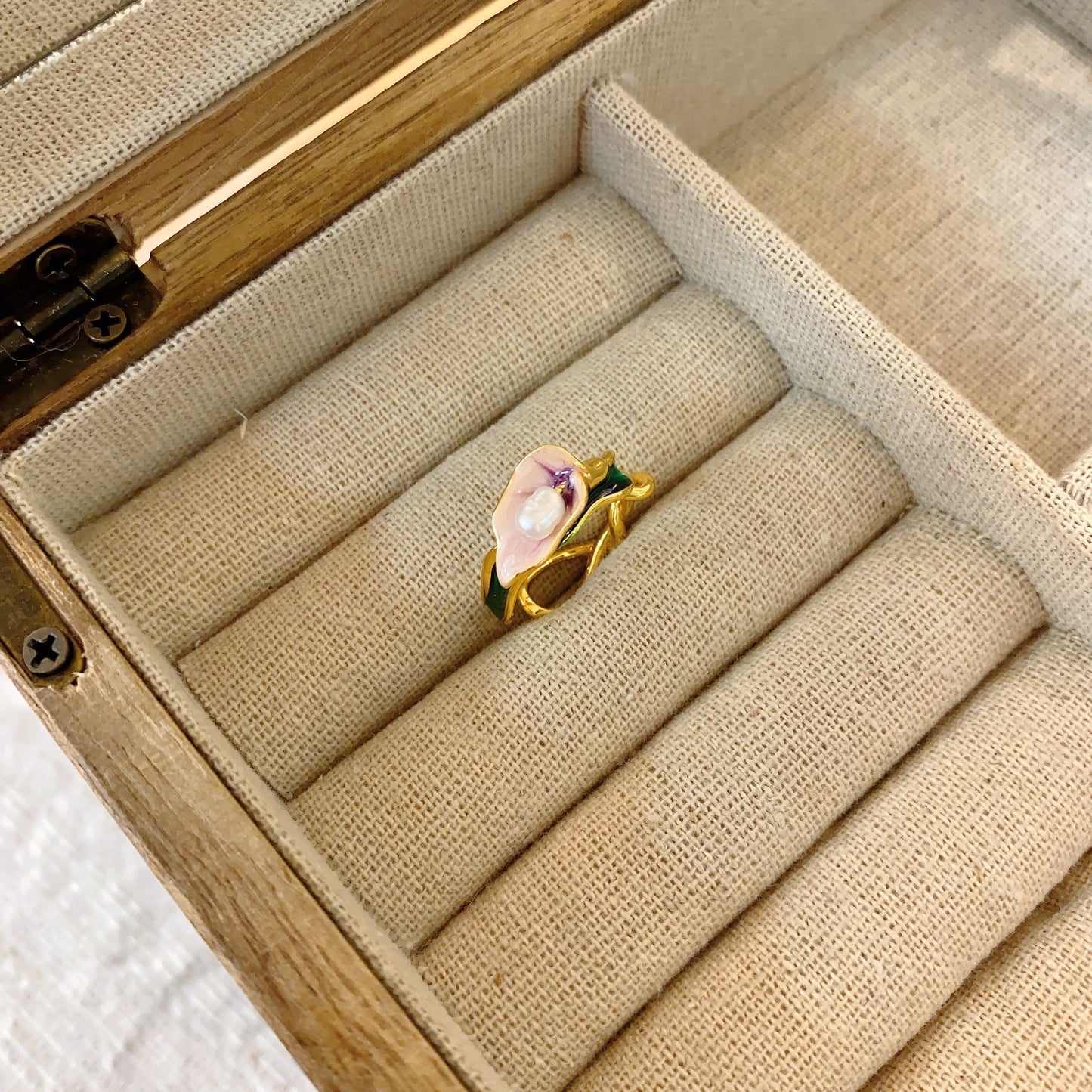Vintage French Retro Enamel Craft Natural Pearl Floral Braid Open Ring Light Luxury Minority Ring - Wanita Store