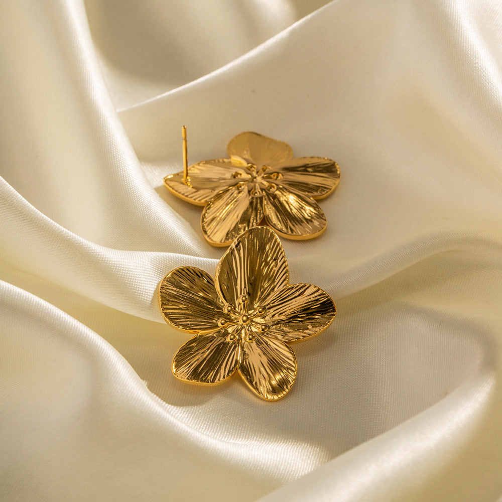 French Court Matte Retro Gold Stainless Steel Floral Metal Stud Earrings High Grade Earrings Earrings Accessories - Wanita Store