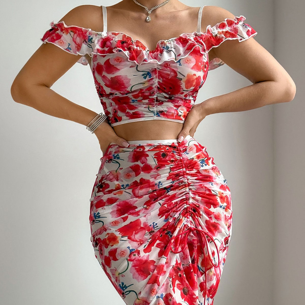 Special French Floral Slim-Fitting Sexy Skirt Set Pleated Lace Outdoor Beach