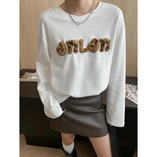 Early Autumn Three Dimensional Leopard Print Letter Graphic Embroidery round Neck Loose Long Sleeves T shirt