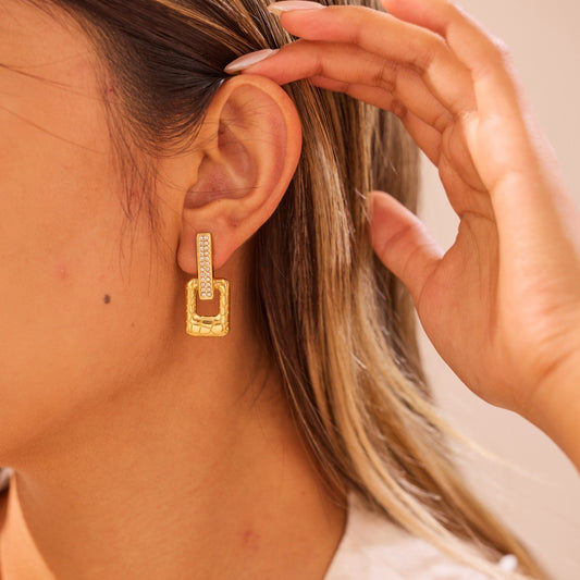 Retro Geometric Abstract Diamond Stud Earrings Stainless Steel Earrings Non Fading Gold Plated Light Luxury Earrings for Women - Wanita Store