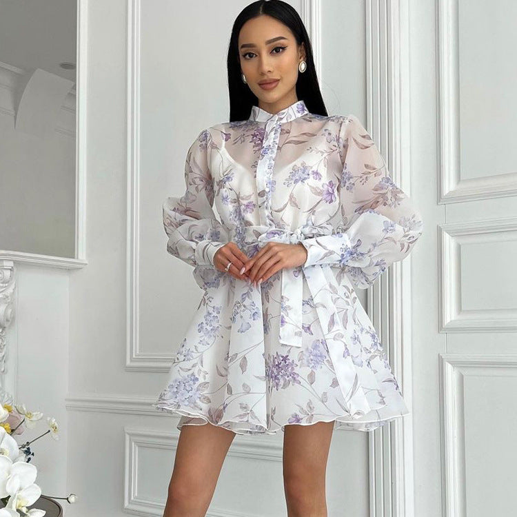 Robe cache-cœur élégante à col montant, manches longues et imprimé dentelle pour femme