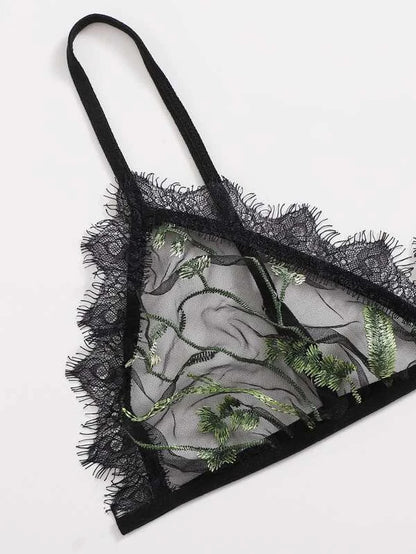 Lingerie sexy, dentelle noire, résille transparente, broderies, nuisette sexy