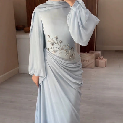 Vestido Elegante de Gasa con Decoraciones de Diamantes, Floral, Manga Larga, Corte Estrecho y Falda Amplia