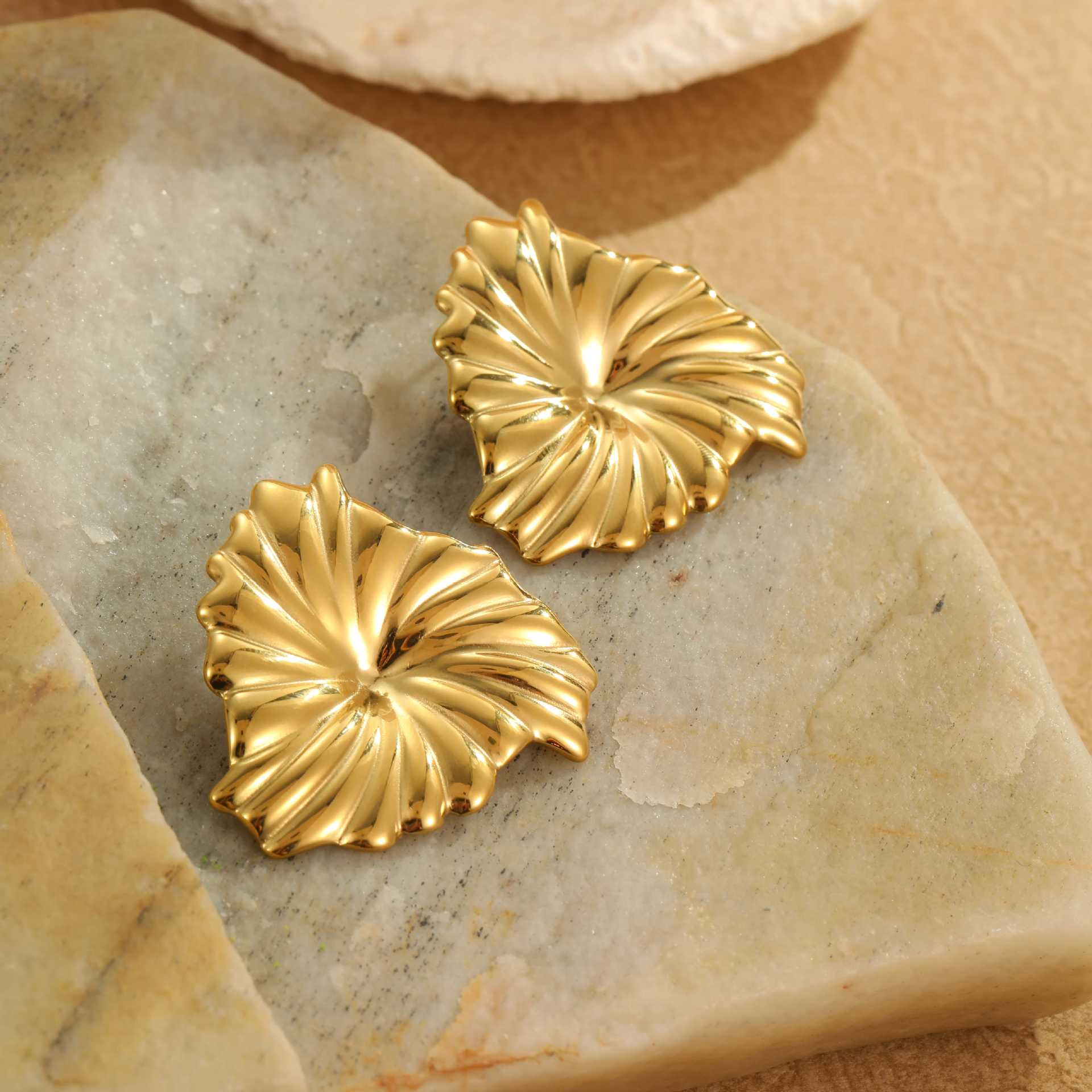 Entry Lux Premium Vacation Stainless Steel Studs Non Fading Large Leaf Earrings Trending Earrings - Wanita Store