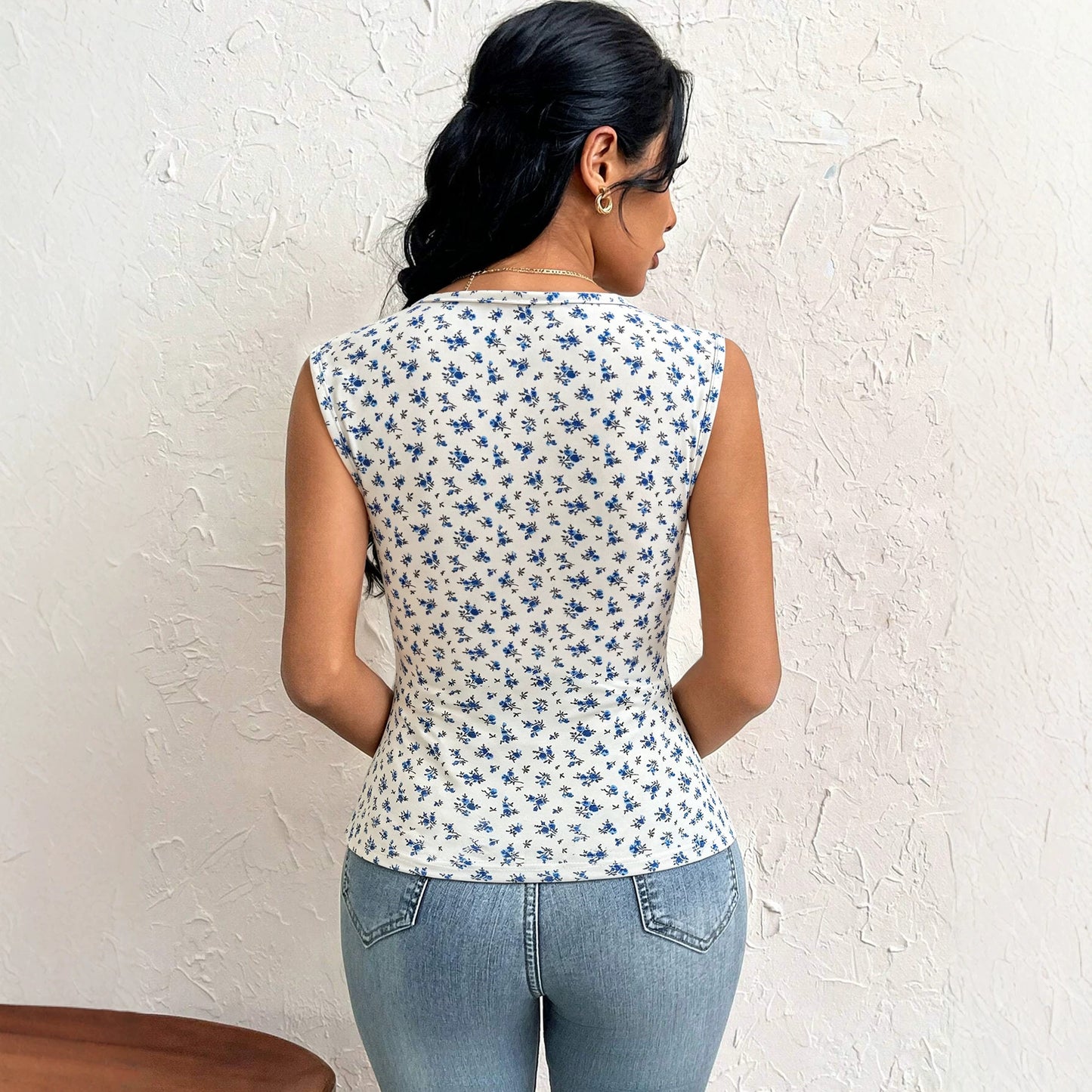 Chaleco floral francés sin mangas para mujer con cuello cuadrado oblicuo asimétrico, lateral fruncido, corte ajustado y efecto adelgazante