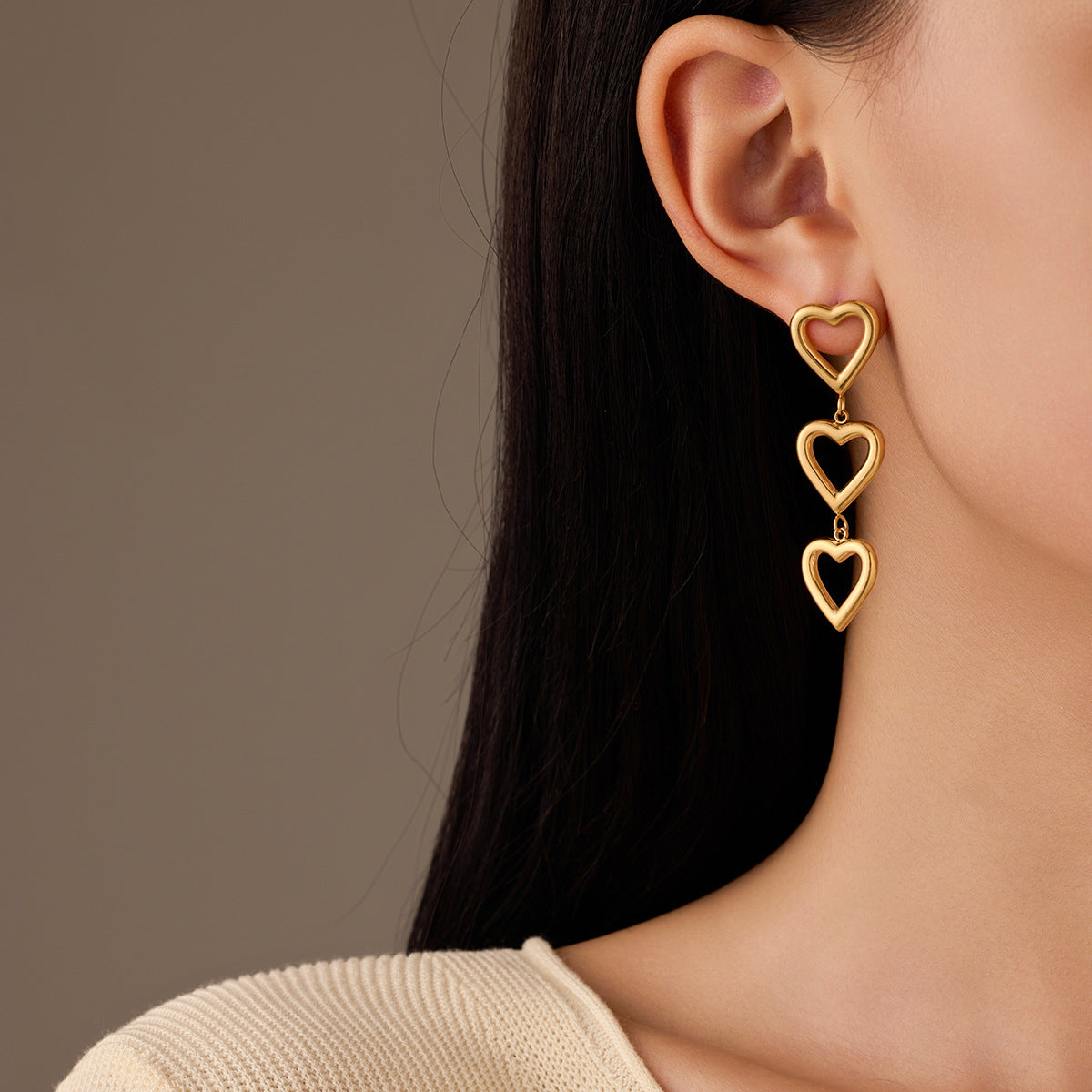 Retro Love 18K Gold Titanium Steel Earrings Five Pointed Star Special Interest Design High Sense Stainless Steel Studs - Wanita Store