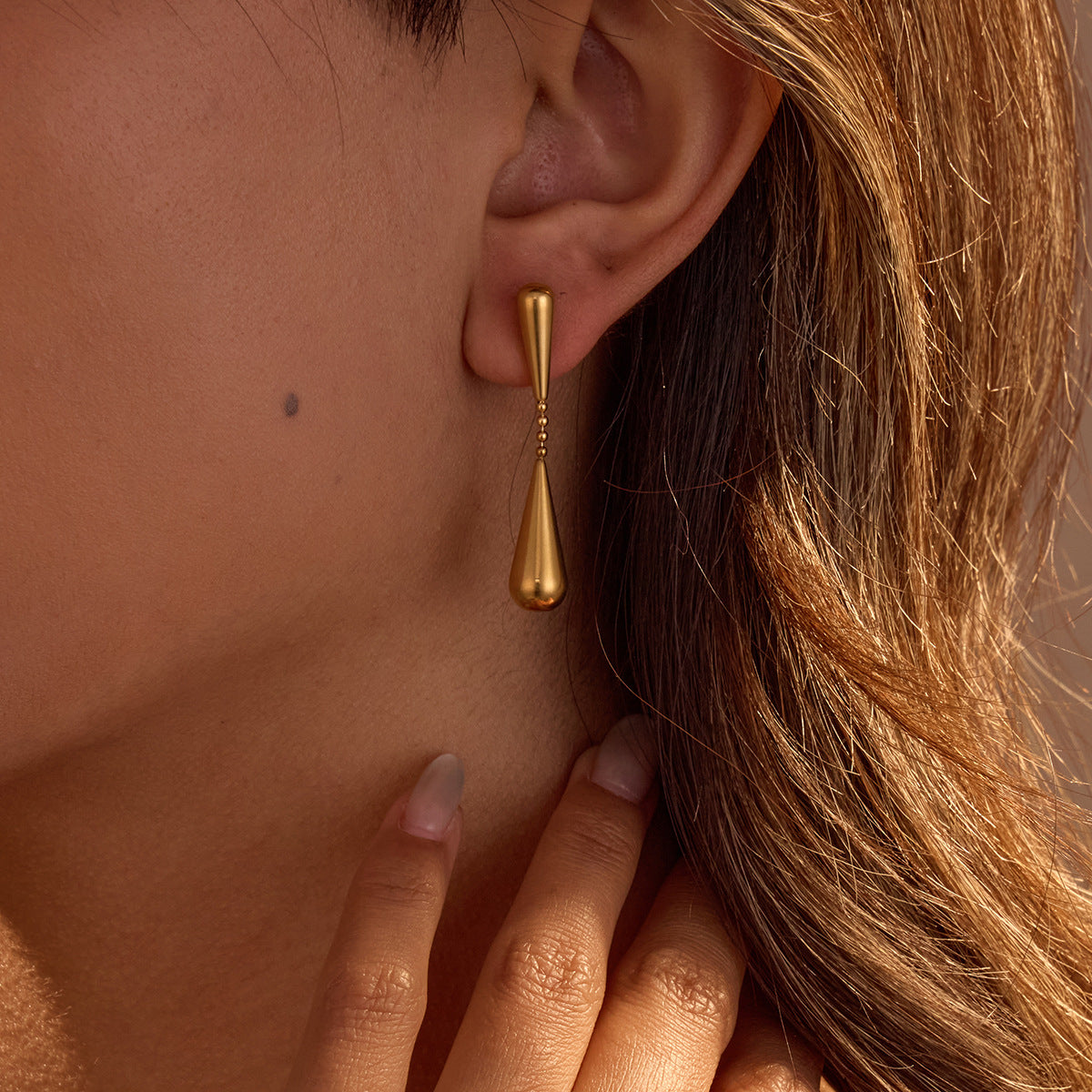 Minimalist Normcore Water Drop Geometric Abstract Niche Design Earrings Long High Grade Light Luxury Earrings - Wanita Store