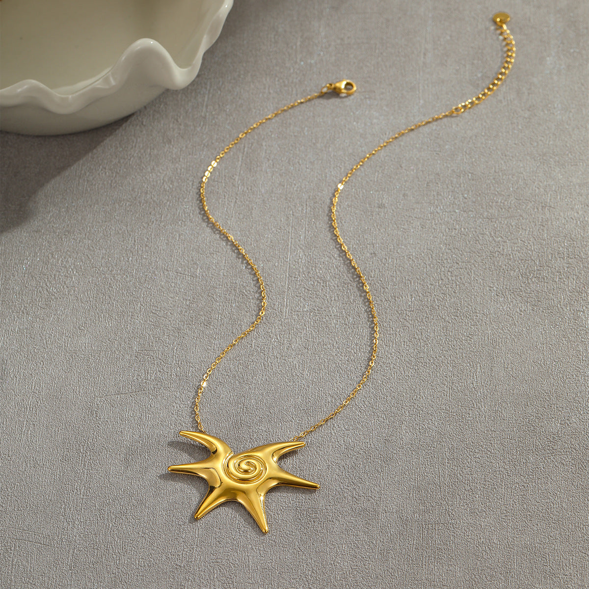 High Grade Titanium Steel Necklace Non Fading Golden Sun Stainless Steel Studs Niche Sold Jewelry - Wanita Store