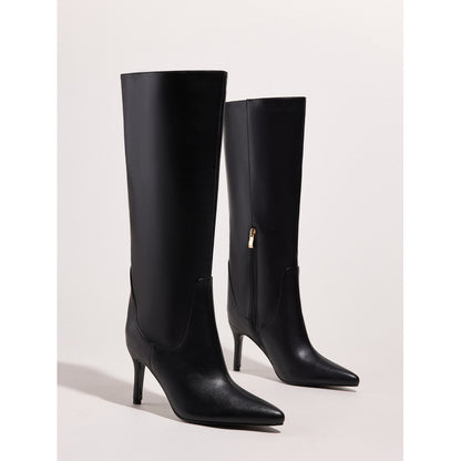 Black pu