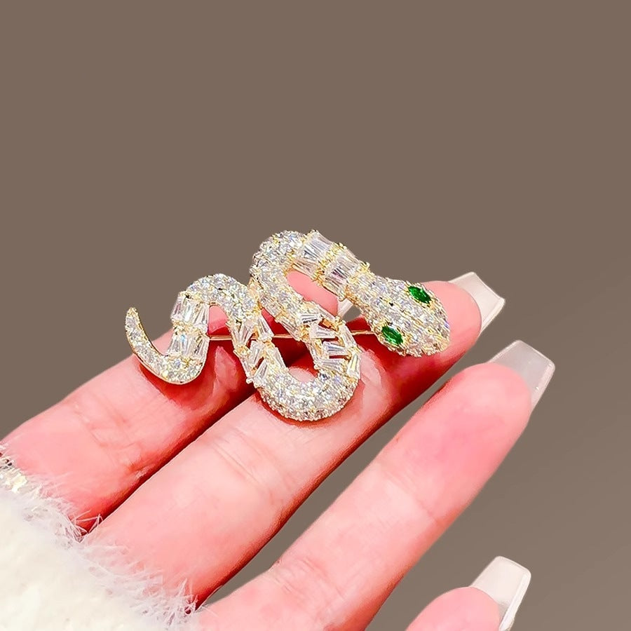 Special Interest Design Green Eyes Snake Brooch Women High Sense Clothes Accessories Pin Corsage - Wanita Store